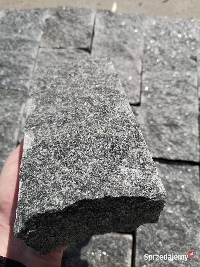 CZARNA kostka brukowa Granitowa na podjazdy Marki