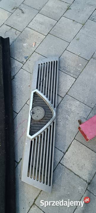 Atrapa grill Alfa Romeo 75