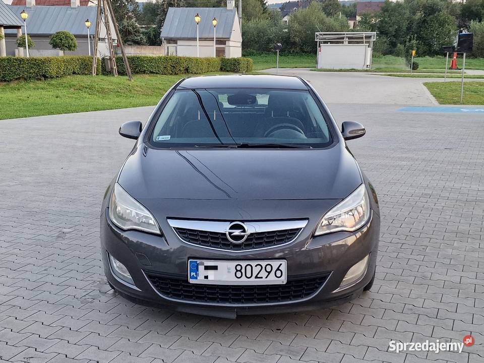 Opel Astra J Cosmo 16 Benz 115 Navi Klimatyzacja 1598cm3 Ryglice