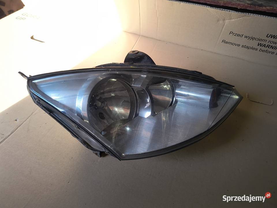 Ford Focus MK1 lift 0104 Reflektor prawy Lampy przednie dolnośląskie Domasław