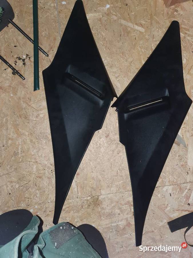 Osłony maskownice słupka C w124 coupe c124 Osłony i zaślepki Motoryzacja