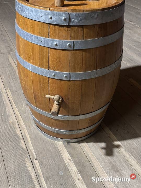 Beczka winie 225 litrow idealna do domu i Byczyna sprzedam