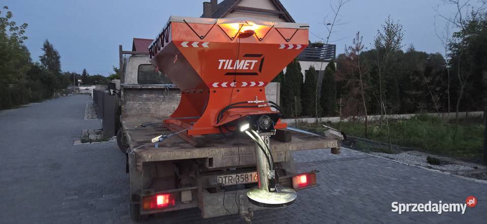 Piaskarka Posypywarka Solarka do piasku 12 m3 Żmigród sprzedam