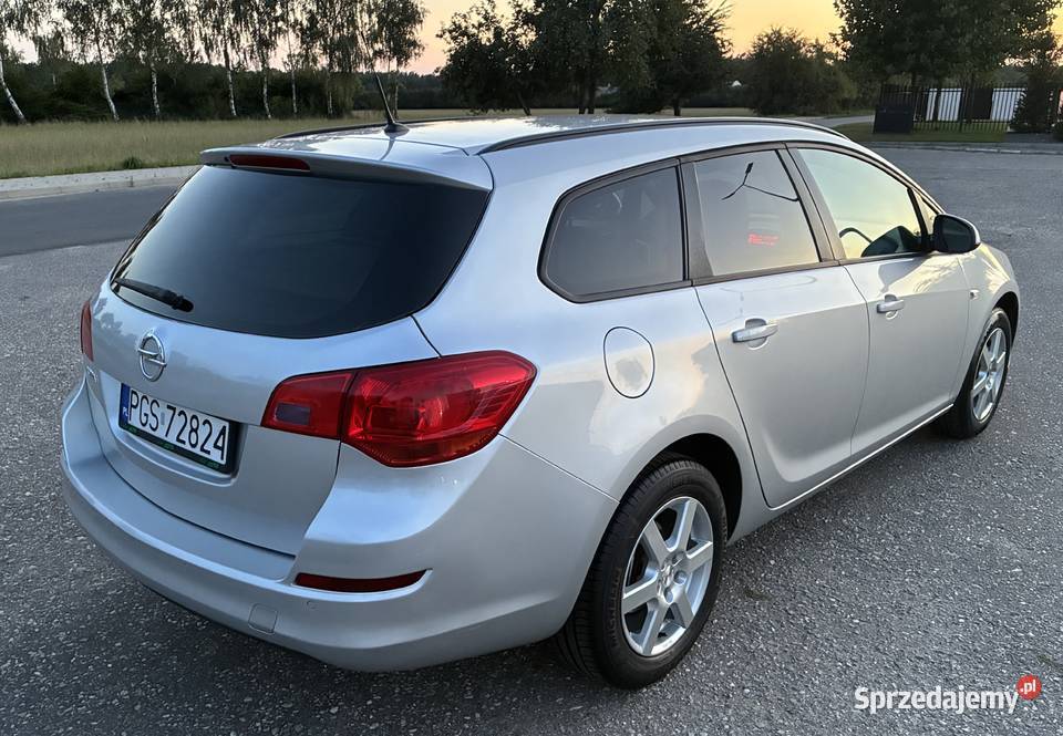 OPEL ASTRA J 16 benzyna klima temp alu mega Gostyń