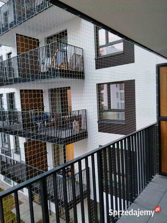 Montowanie siatek przed gołębiami na balkon Pozostałe Warszawa