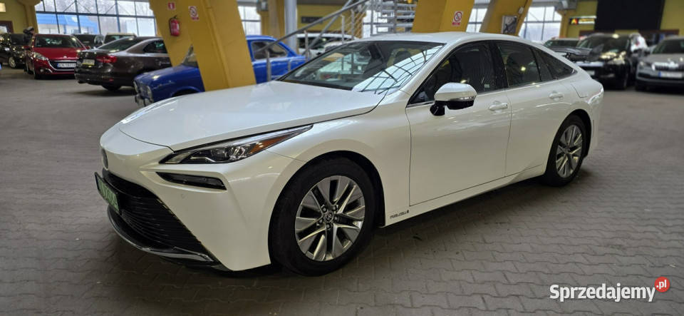 Toyota Mirai OPIS W podanej roczna gwarancja czujnik zmierzchu