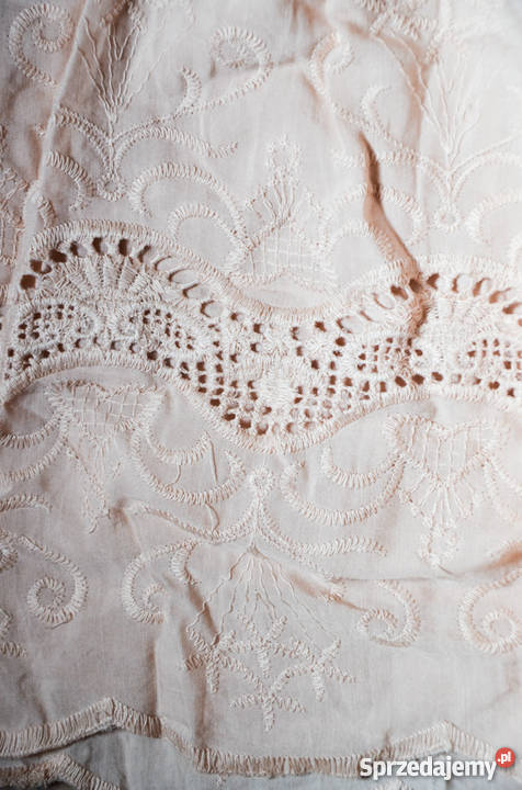 Letnia delikatna kremowa różowa sukienka boho Gdańsk