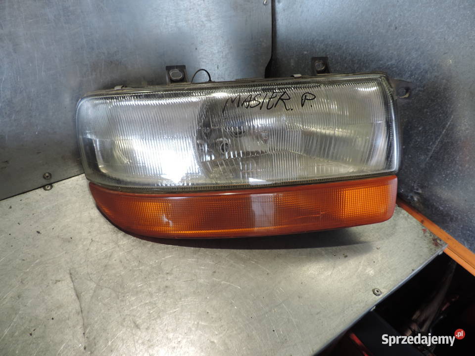 RENAULT MASTER II LAMPA PRAWY PRZÓD