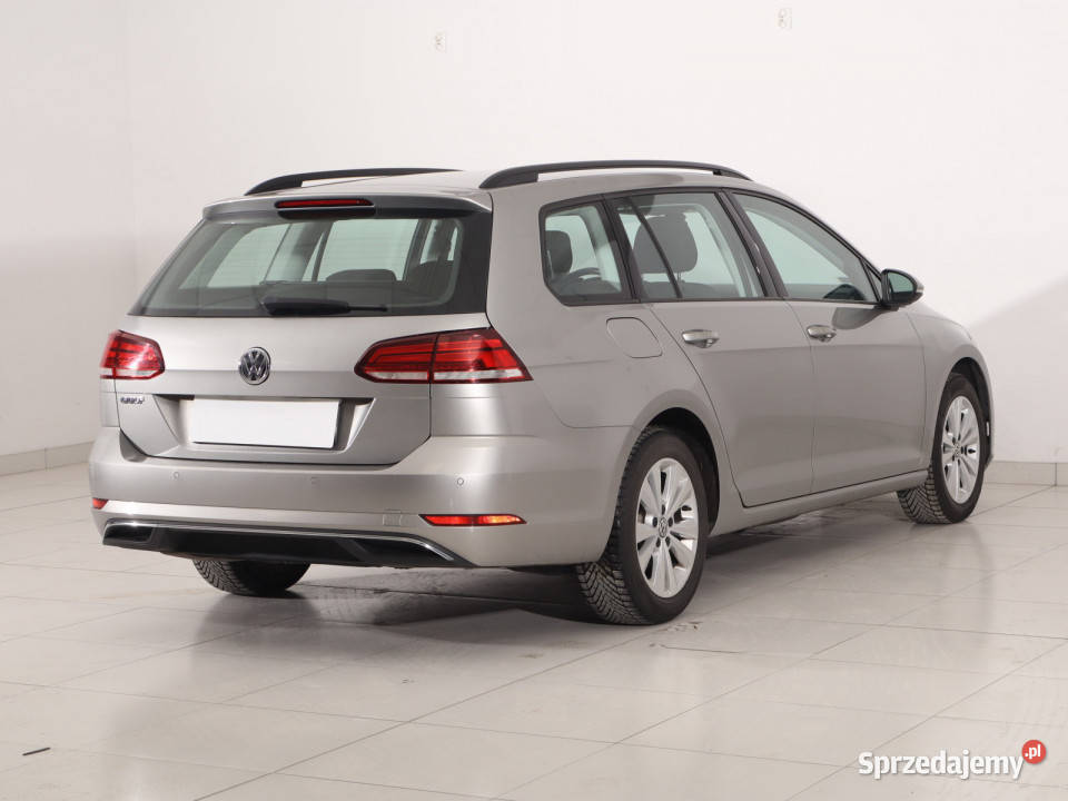 VW Golf 15 TSI nieuszkodzony