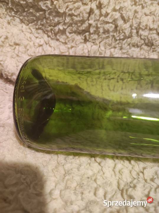 8xButelka zielona 075l z wklęsłym dnem 750 wielkopolskie Krotoszyn