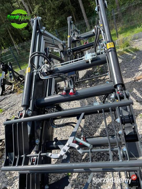 Tur Ładowacz Metal Technik RENAULT JOHN DEERE nieuszkodzony Somonino
