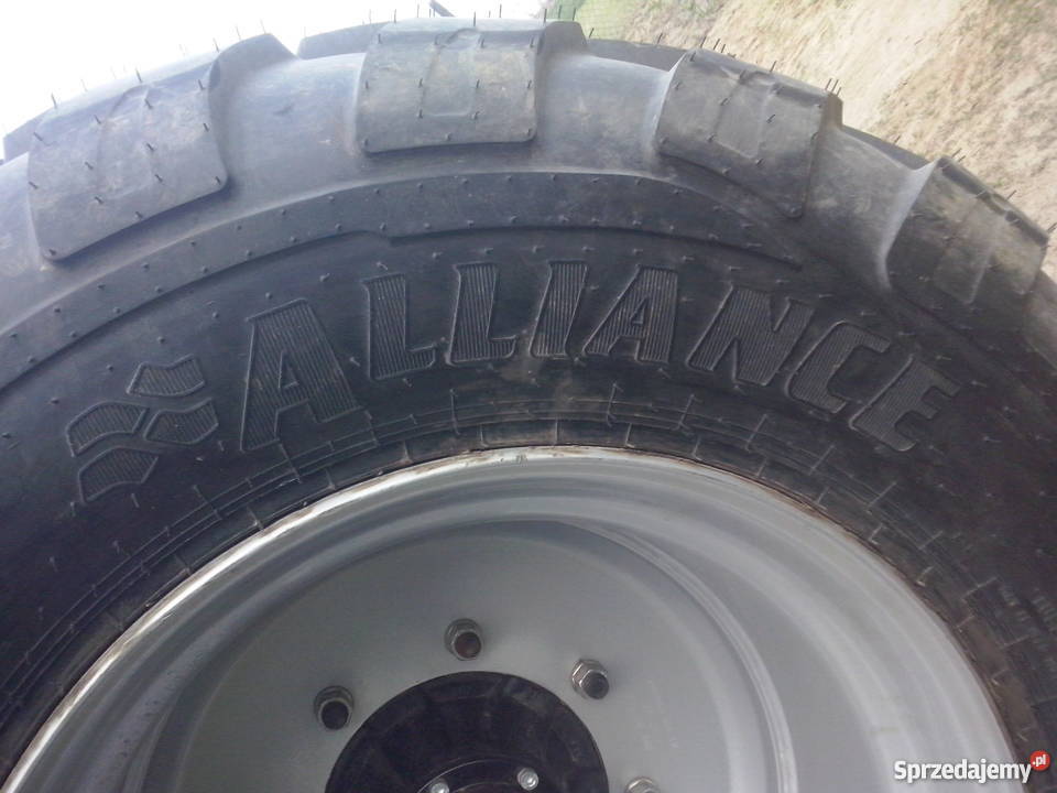 Opony rolnicze ALLIANCE 62040R 225 z felgami Żerdziny