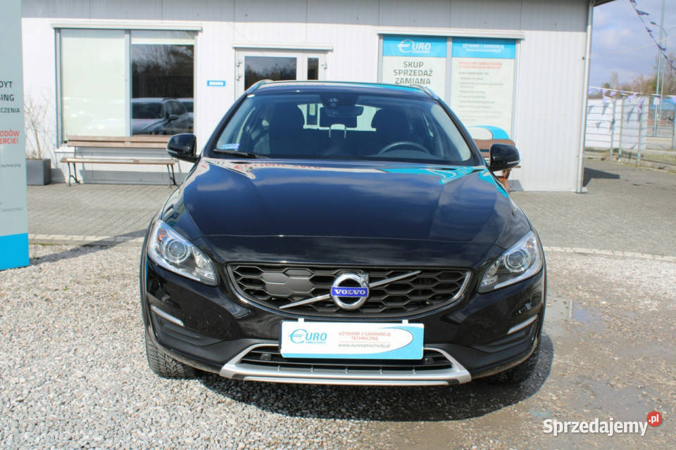 Volvo V60 Cross Country Momentum 190HP Fvat 1969cm3 Warszawa