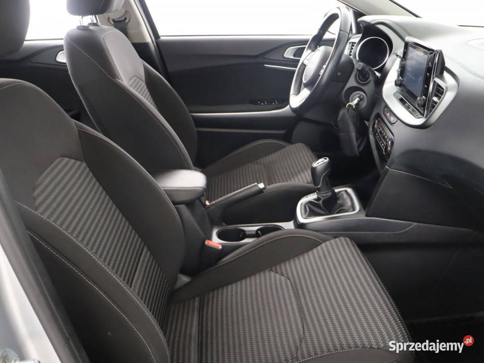 Kia Ceed 15 TGDI relingi dachowe dolnośląskie Bielany Wrocławskie sprzedam