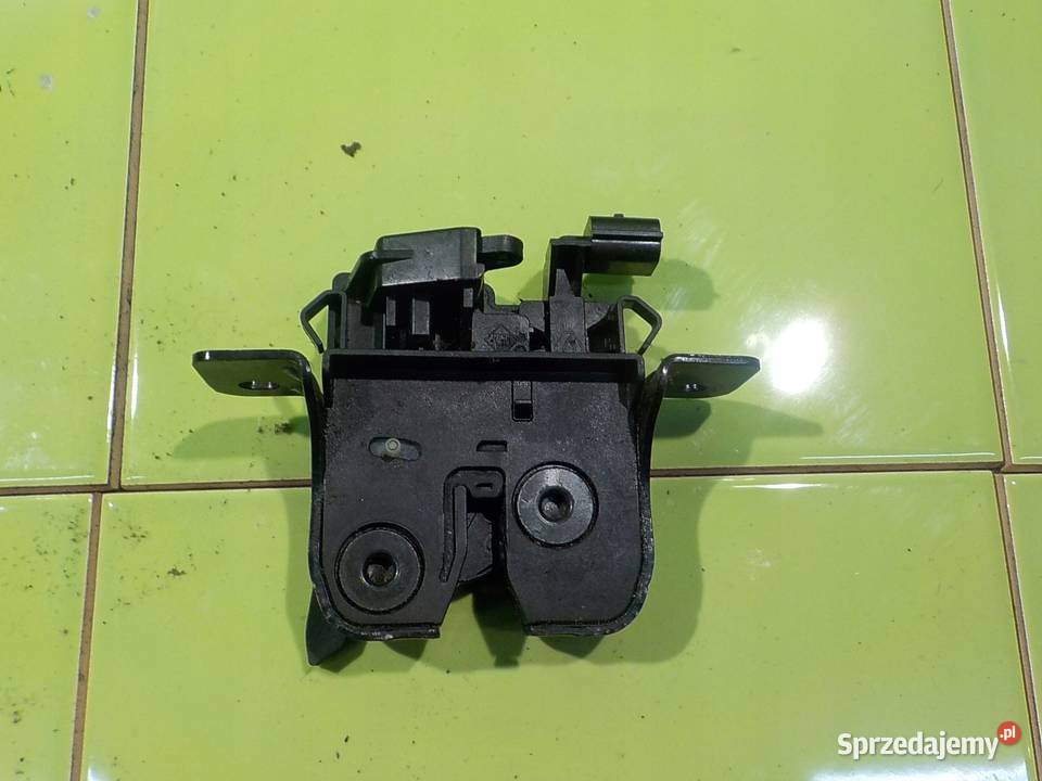 DACIA SANDERO II 12 B 14r 5D zamek klapy tyl osobowe Suków