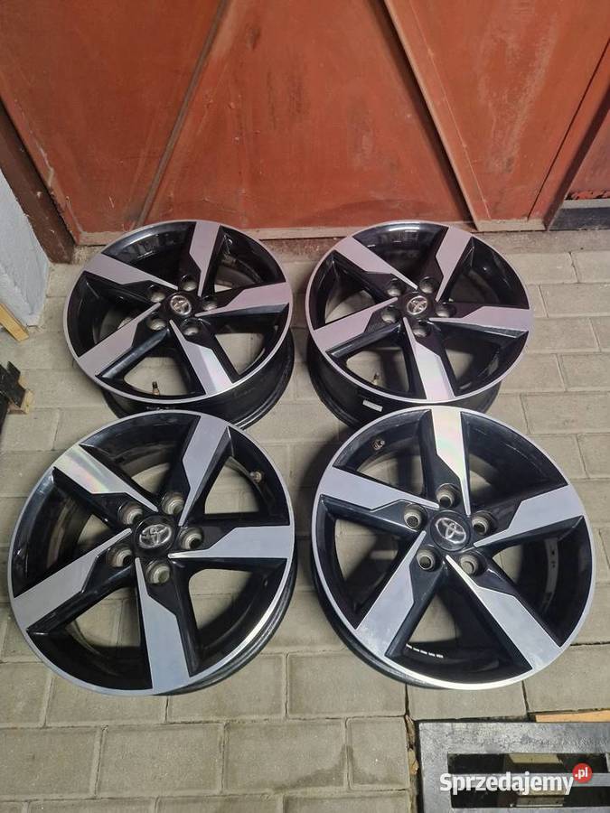 Felgi aluminiowe toyota Samochodowe podkarpackie Strzyżów