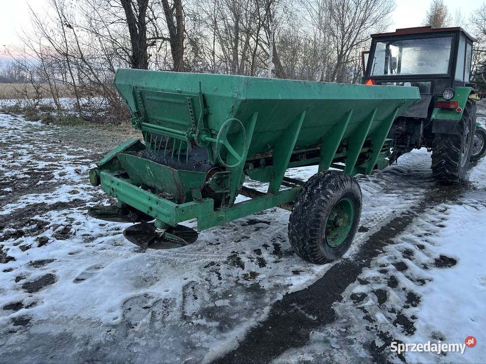 Piast RCW rozsiewacz wapnanawozu Świdnica sprzedam