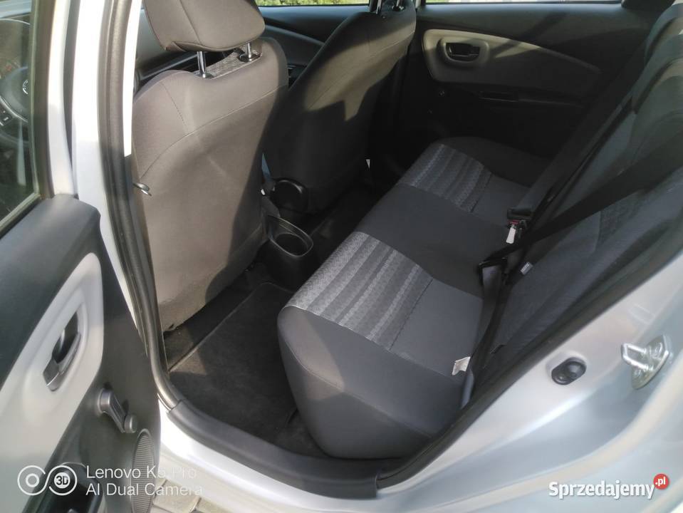 Toyota yaris 10 benzyna klimatyzacja kamera