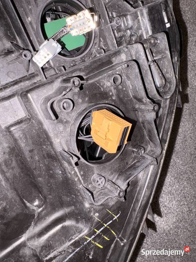 Lampa przednia prawa VW Golf VII Hella 5G0 941 Mińsk Mazowiecki