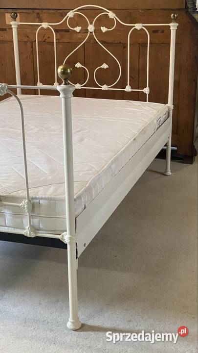 Białe łóżko metalowe 120x200 Budno sprzedam