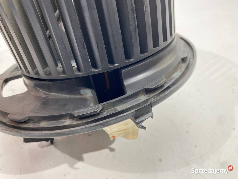 DMUCHAWA NAWIEWU BMW F25 WENTYLATOR Dmuchawy
