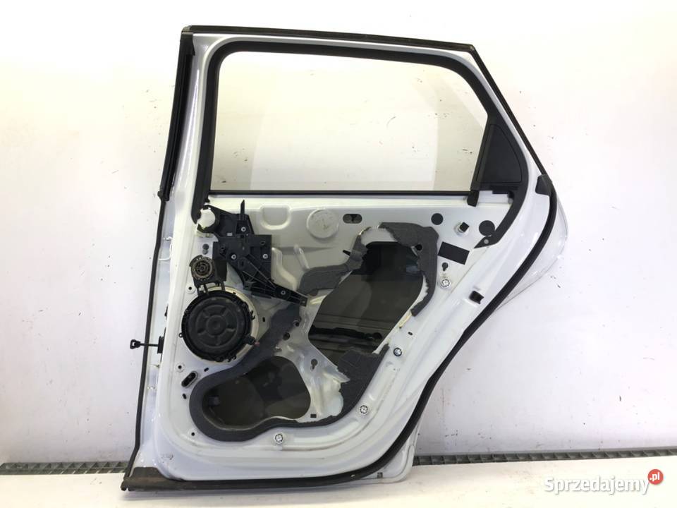 DRZWI PRAWY TYŁ DS DS 5 Hatchback 1518