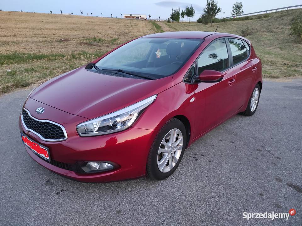 Sprzedam KIA CEED II plus LPG nieuszkodzony Kia