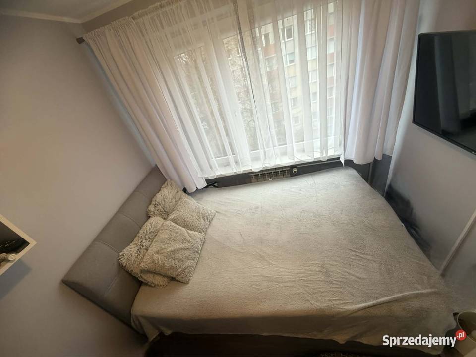 Łużko Kontynentalnematerac i pojemnik