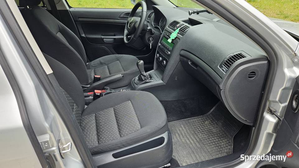 Skoda Octavia 2009r 14 benzyna 122 salonowy Wrocław