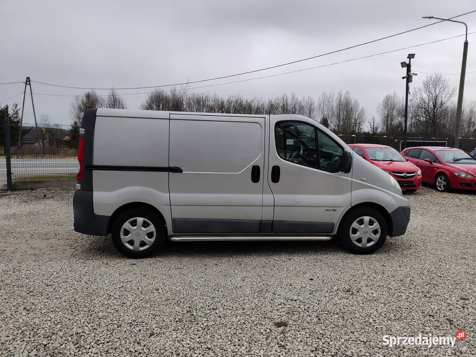 Renault Trafic 2010 r Smyków