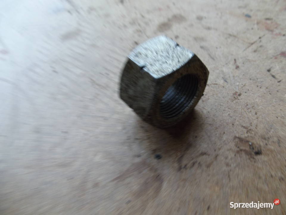 Nakrętka szpilki LEWY GWINT T 150 K Parczew