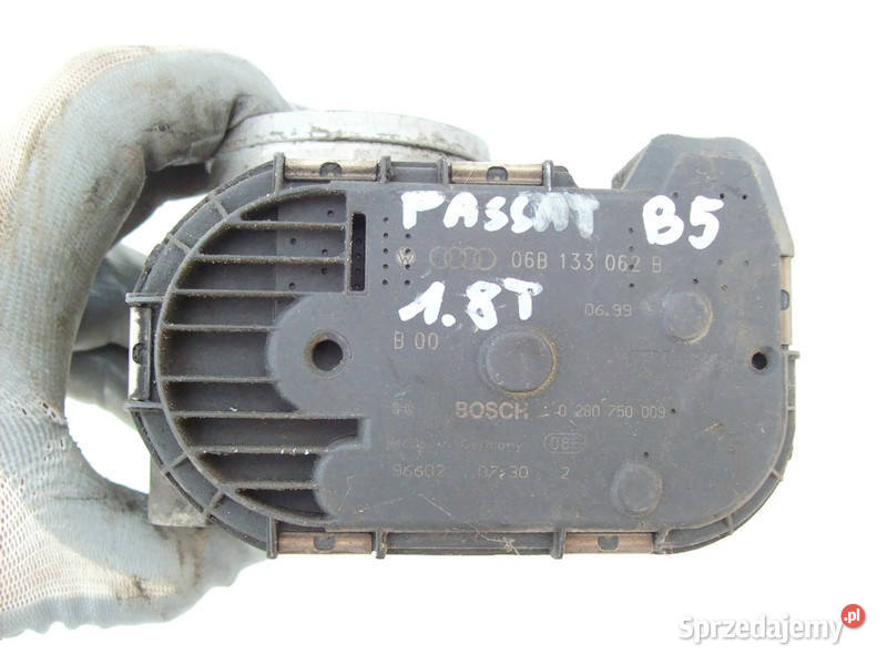 Passat B5 18 Turbo Przepustnica 06B133062B osobowe