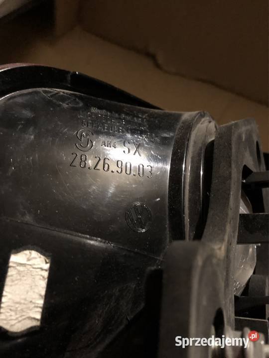 Lampa w klape VW TOUAREG 28269003 osobowe śląskie Kozy