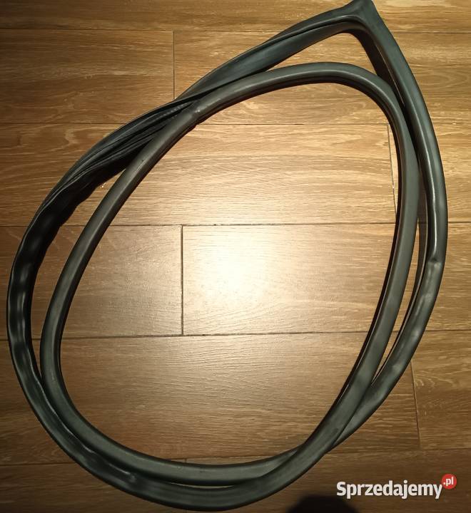 Uszczelka drzwi lewych z karoserii corolla E12 Łódź