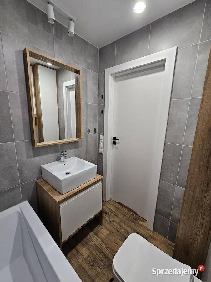 Sprzedam mieszkanie 594 m2 Wyzwolenia 8 parter