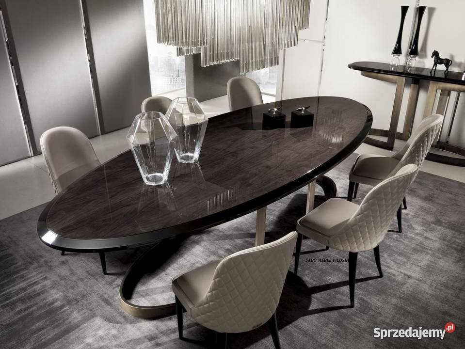 Elegancki luksusowy stół owalny z żelazną podstawą
