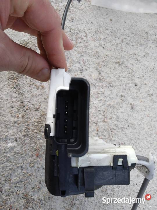 Zamek drzwi przód lewy Peugeot 301 CElyse Łódź