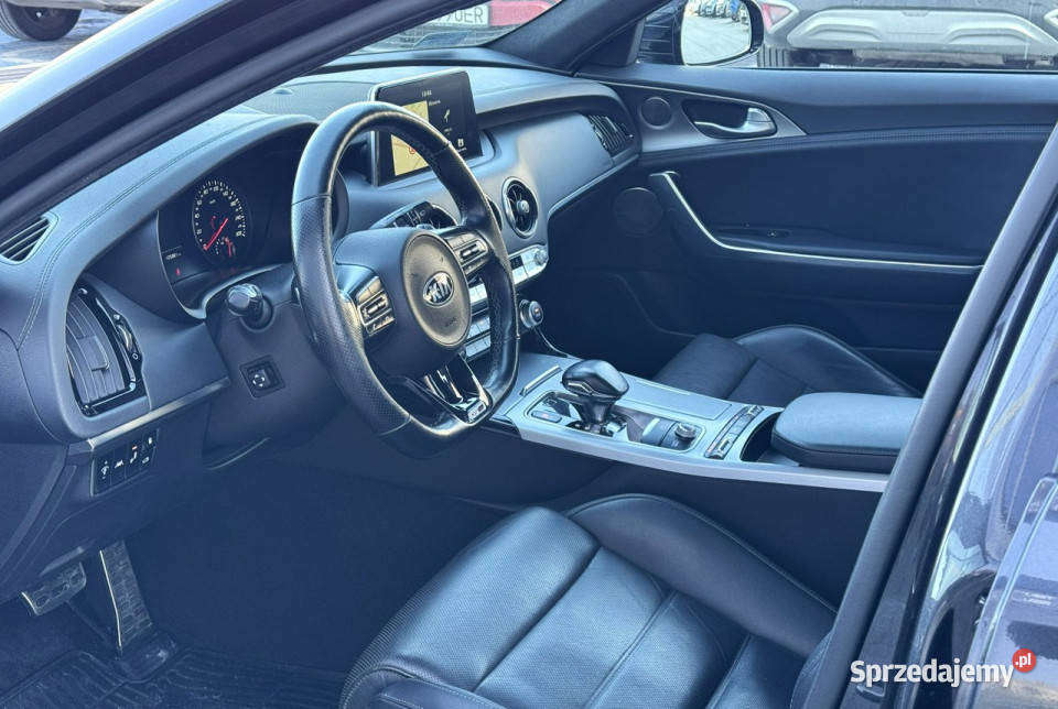 Kia Stinger GTLINE20 TGDI 245 FV23 serwisowany w garażowany Toruń