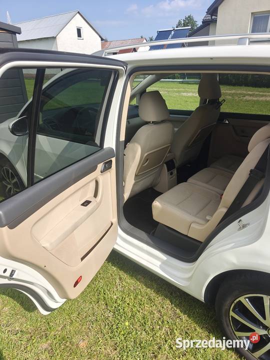 Volkswagen Touran 2012 19 tdi 105 DSG jasne radio Touran Augustów sprzedam