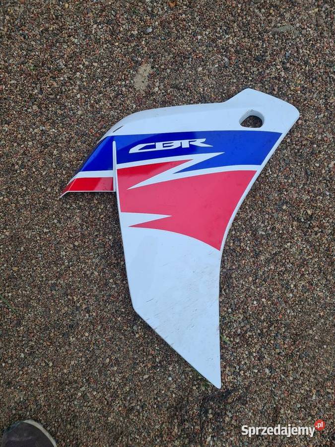 Honda cbr 125 boczek owiewka plastik