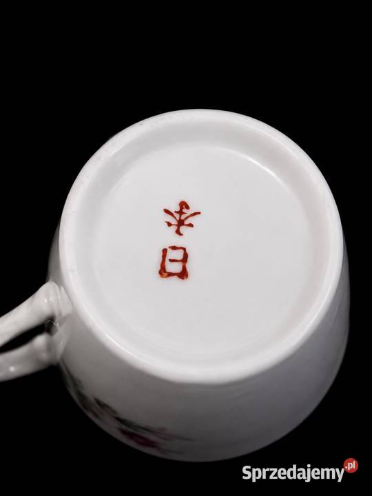 Chińska filiżanka ze spodkiem Porcelana w róże Poddębice