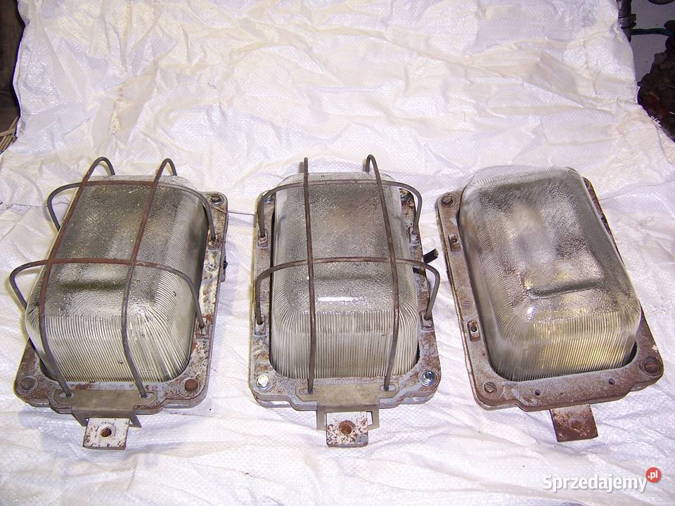 Lampa industrialna przemysłowa kanałowa z PRL Jastrzębie-Zdrój