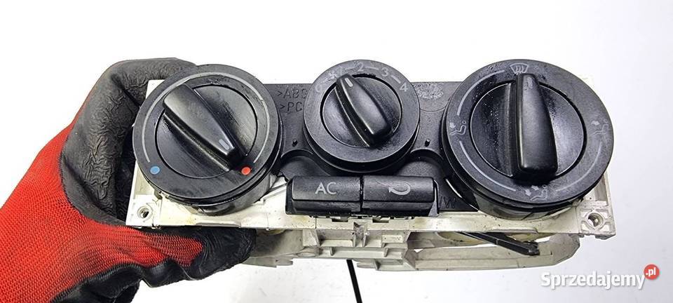 PANEL KLIMATYZACJI SKODA OCTAVIA I 1J0820045F osobowe Lipno