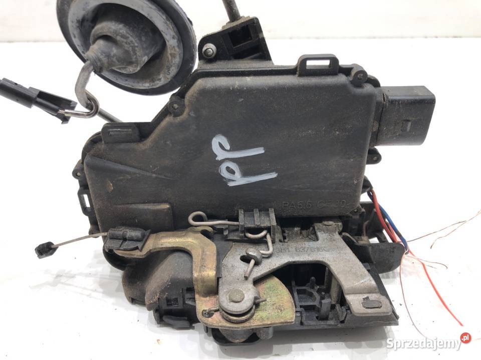 ZAMEK DRZWI PRAWY PRZÓD VW BORA Kombi 9905