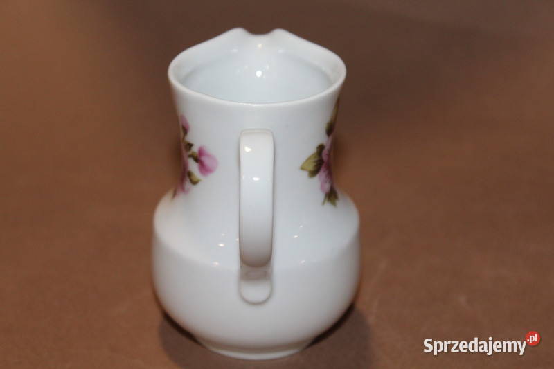 Porcelanowy mlecznik Kahla z lat 19681987 1139
