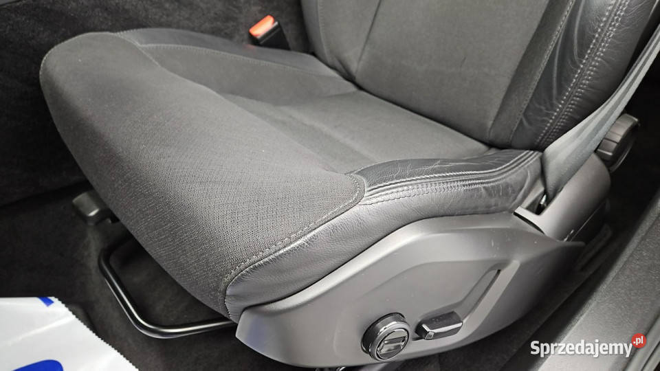 Volvo XC 60 20 B4 B Momentum Pro Z Polskiego Warszawa