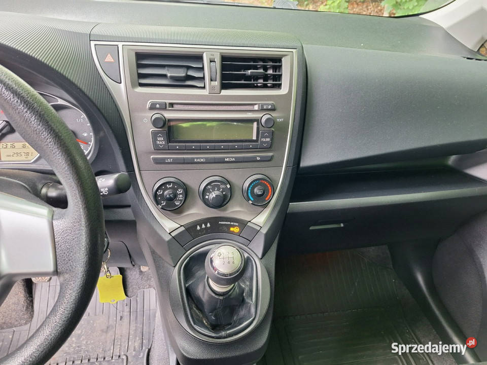 Toyota Verso S zadbana serwisowana w pełni 1329cm3 Verso S śląskie Siewierz