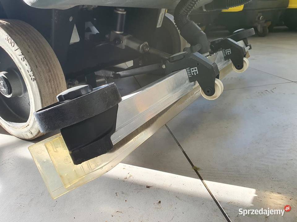 SZOROWARKA KARCHER B 140 R Bp głowica czyszcząca Zduny
