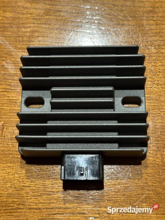 Regulator napięcia Suzuki Burgman KingQuad Regulatory napięcia Stary Gózd sprzedam