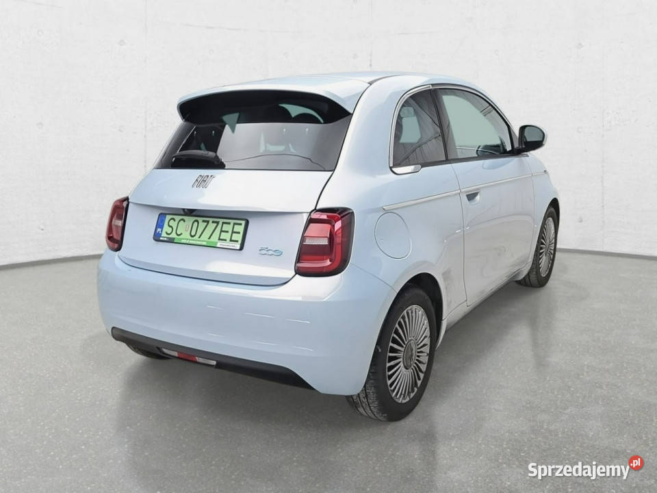 Fiat 500e Komorniki
